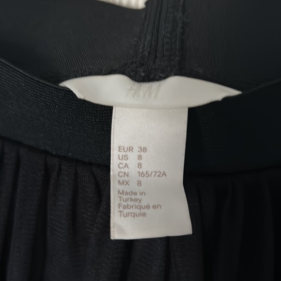 Black mesh skirt with lining - Picture 2 of 4